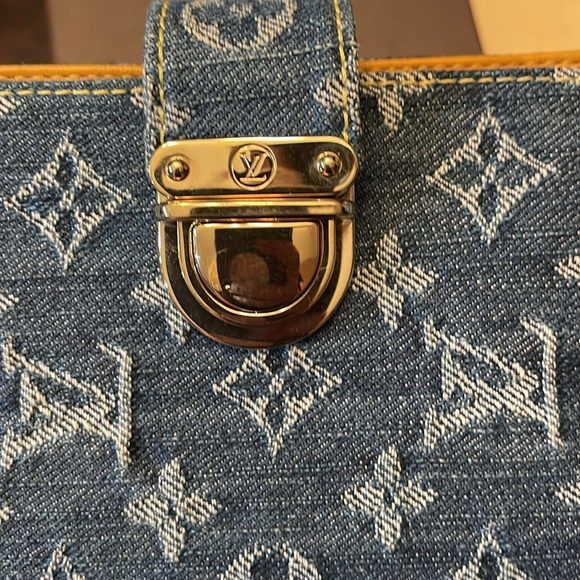 Louis Vuitton PM Denim Agenda with Original Paper - Picture 9 of 9
